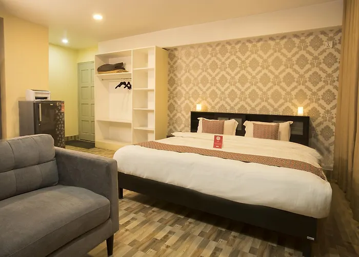 Hotel Oyo 131 Milarepa 2*